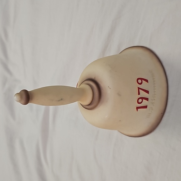 Hummel Annual Bell Second Edition HUM 701 - Picture 4 of 4
